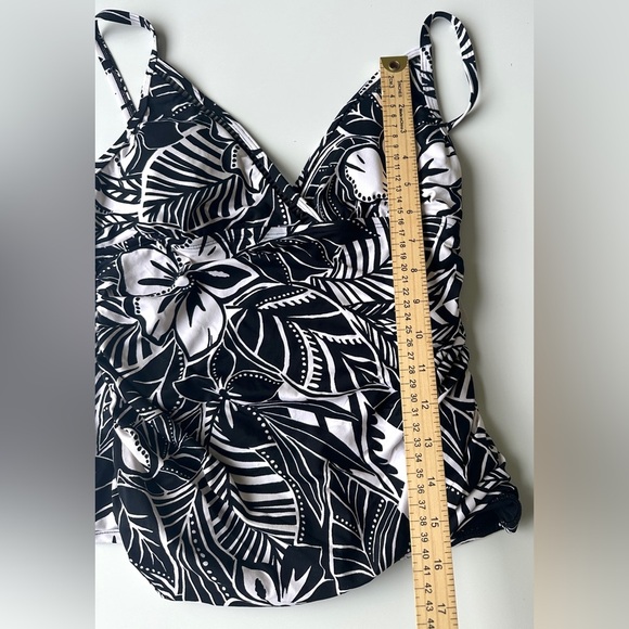 NWT Soma Bleu Rod Beattie Black White Floral Ciao Bella Tankini Swim Top Size 4 - Picture 7 of 8